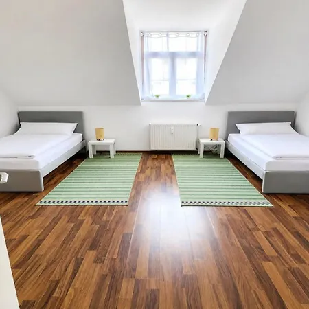 Work & In Appartement *